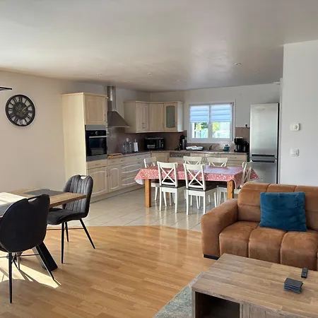 La Cle Des Champs Maison Plain Pied Lumineuse Bien Equipee, Sejour Spacieux, Belle Terrasse Amenagee, Garage, Grand Jardin Clos, Parking, Pres De Bayeux Et Omaha Beach, Chiens Bienvenus
