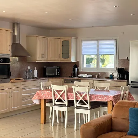 La Clé Des Champs Maison Plain Pied Spacieuse Lumineuse Bien équipée, 3 Spacieuse, Belle Terrasse Aménagée, Garage, Grand Jardin Clos, Parking, Près De Bayeux Et Omaha Beach, Chiens Bienvenus *