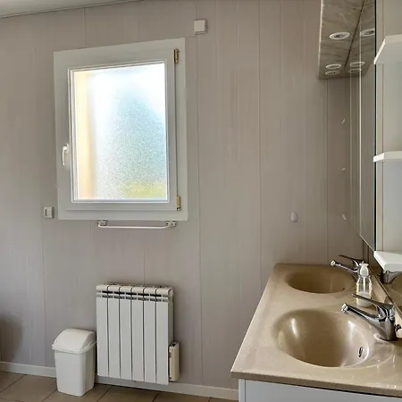 La Cle Des Champs Maison Plain Pied Spacieuse Lumineuse Bien Equipee, 3 Spacieuse, Belle Terrasse Amenagee, Garage, Grand Jardin Clos, Parking, Pres De Bayeux Et Omaha Beach, Chiens Bienvenus Tour-en-Bessin