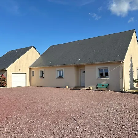 La Cle Des Champs Maison Plain Pied Lumineuse Bien Equipee, Sejour Spacieux, Belle Terrasse Amenagee, Garage, Grand Jardin Clos, Parking, Pres De Bayeux Et Omaha Beach, Chiens Bienvenus 別荘 *