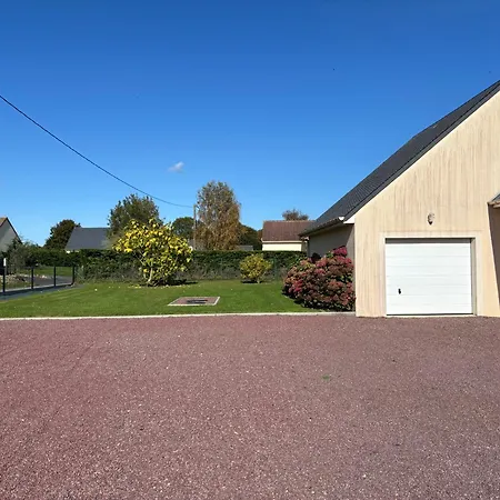 別荘 La Cle Des Champs Maison Plain Pied Lumineuse Bien Equipee, Sejour Spacieux, Belle Terrasse Amenagee, Garage, Grand Jardin Clos, Parking, Pres De Bayeux Et Omaha Beach, Chiens Bienvenus Tour-en-Bessin