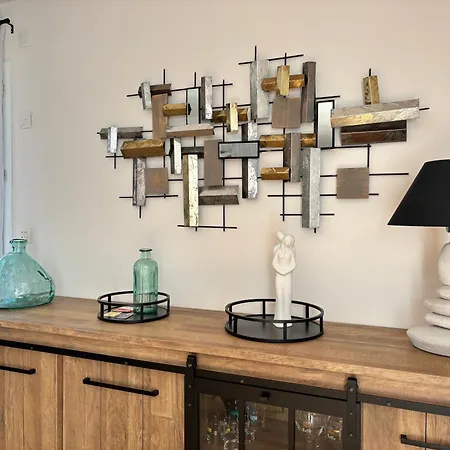 La Cle Des Champs Maison Plain Pied Lumineuse Bien Equipee, Sejour Spacieux, Belle Terrasse Amenagee, Garage, Grand Jardin Clos, Parking, Pres De Bayeux Et Omaha Beach, Chiens Bienvenus * Tour-en-Bessin