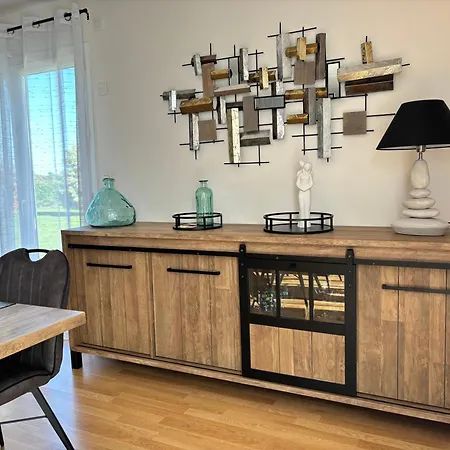 La Cle Des Champs Maison Plain Pied Spacieuse Lumineuse Bien Equipee, 3 Spacieuse, Belle Terrasse Amenagee, Garage, Grand Jardin Clos, Parking, Pres De Bayeux Et Omaha Beach, Chiens Bienvenus Holiday home *