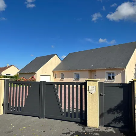 別荘 La Cle Des Champs Maison Plain Pied Lumineuse Bien Equipee, Sejour Spacieux, Belle Terrasse Amenagee, Garage, Grand Jardin Clos, Parking, Pres De Bayeux Et Omaha Beach, Chiens Bienvenus