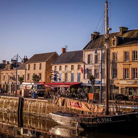 別荘 La Cle Des Champs Maison Plain Pied Lumineuse Bien Equipee, Sejour Spacieux, Belle Terrasse Amenagee, Garage, Grand Jardin Clos, Parking, Pres De Bayeux Et Omaha Beach, Chiens Bienvenus Tour-en-Bessin