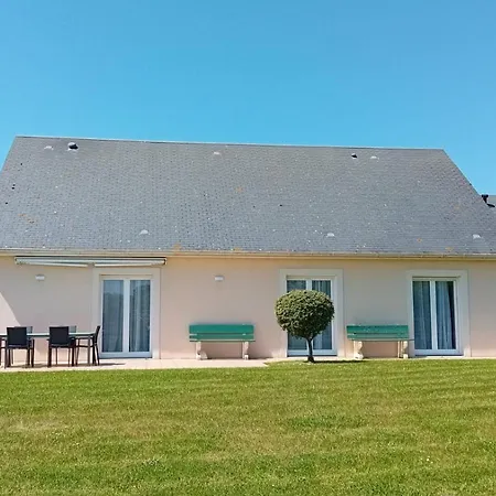 La Cle Des Champs Maison Plain Pied Lumineuse Bien Equipee, Sejour Spacieux, Belle Terrasse Amenagee, Garage, Grand Jardin Clos, Parking, Pres De Bayeux Et Omaha Beach, Chiens Bienvenus Semesterbostad