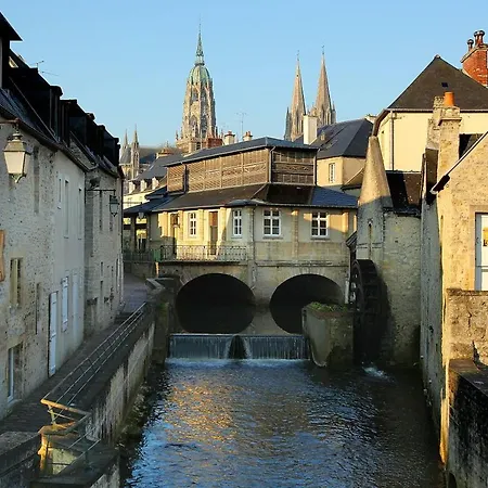 La Clé Des Champs Maison Plain Pied Spacieuse Lumineuse Bien équipée, 3 Spacieuse, Belle Terrasse Aménagée, Garage, Grand Jardin Clos, Parking, Près De Bayeux Et Omaha Beach, Chiens Bienvenus *