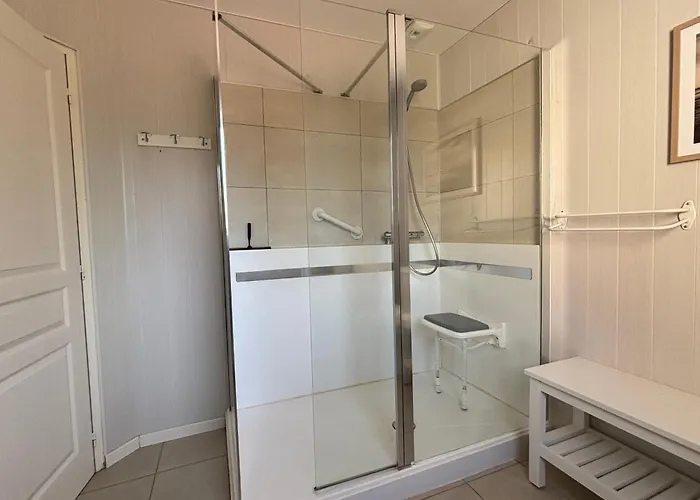 La Cle Des Champs Maison Plain Pied Lumineuse Bien Equipee, Sejour Spacieux, Belle Terrasse Amenagee, Garage, Grand Jardin Clos, Parking, Pres De Bayeux Et Omaha Beach, Chiens Bienvenus Tour-en-Bessin