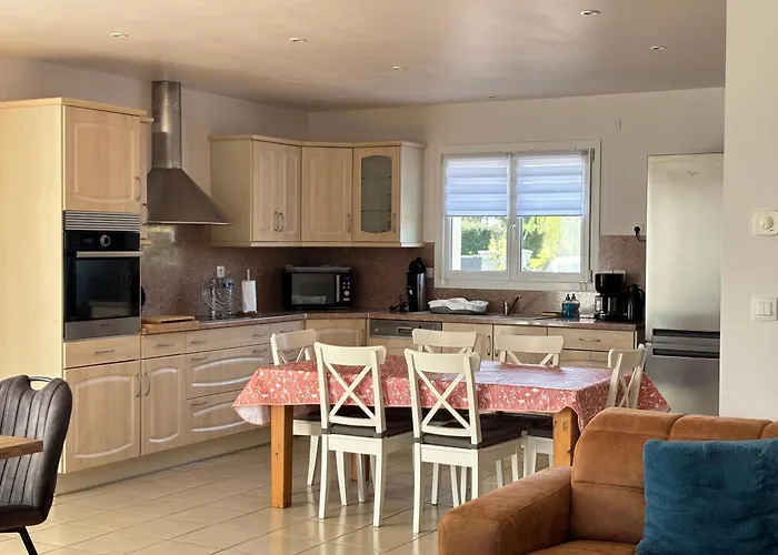 La Cle Des Champs Maison Plain Pied Lumineuse Bien Equipee, Sejour Spacieux, Belle Terrasse Amenagee, Garage, Grand Jardin Clos, Parking, Pres De Bayeux Et Omaha Beach, Chiens Bienvenus *