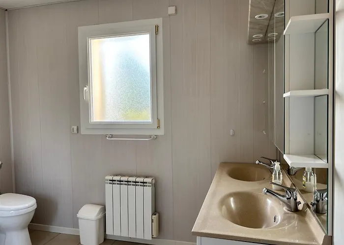 La Cle Des Champs Maison Plain Pied Lumineuse Bien Equipee, Sejour Spacieux, Belle Terrasse Amenagee, Garage, Grand Jardin Clos, Parking, Pres De Bayeux Et Omaha Beach, Chiens Bienvenus Tour-en-Bessin