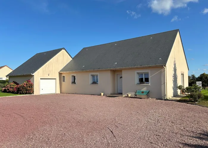 La Cle Des Champs Maison Plain Pied Lumineuse Bien Equipee, Sejour Spacieux, Belle Terrasse Amenagee, Garage, Grand Jardin Clos, Parking, Pres De Bayeux Et Omaha Beach, Chiens Bienvenus Holiday home *