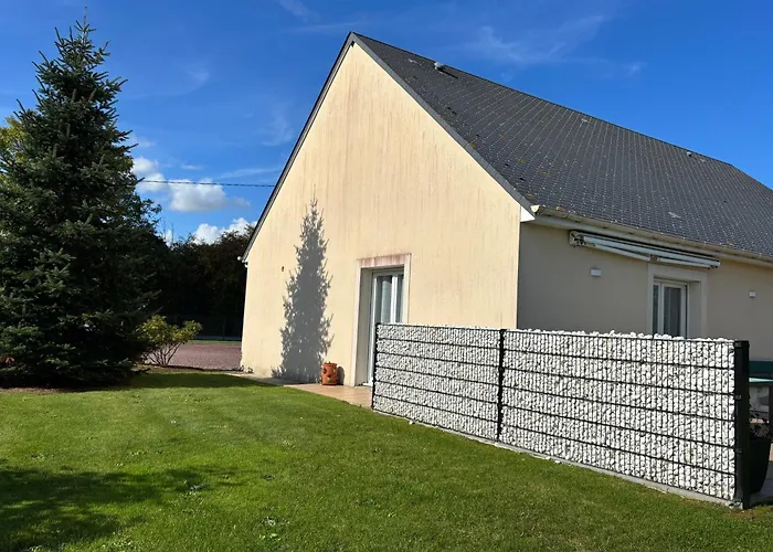 La Clé Des Champs Maison Plain Pied Spacieuse Lumineuse Bien équipée, 3 Spacieuse, Belle Terrasse Aménagée, Garage, Grand Jardin Clos, Parking, Près De Bayeux Et Omaha Beach, Chiens Bienvenus Casa vacanze Tour-en-Bessin