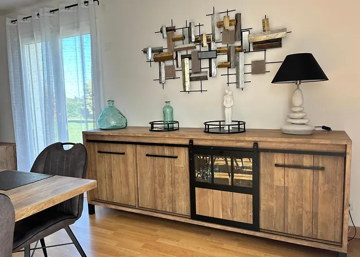 La Cle Des Champs Maison Plain Pied Lumineuse Bien Equipee, Sejour Spacieux, Belle Terrasse Amenagee, Garage, Grand Jardin Clos, Parking, Pres De Bayeux Et Omaha Beach, Chiens Bienvenus Holiday home *