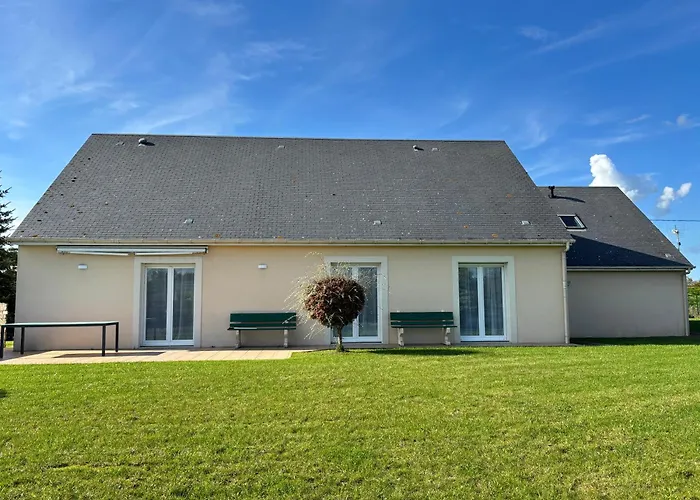 La Clé Des Champs Maison Plain Pied Spacieuse Lumineuse Bien équipée, 3 Spacieuse, Belle Terrasse Aménagée, Garage, Grand Jardin Clos, Parking, Près De Bayeux Et Omaha Beach, Chiens Bienvenus Casa vacanze Tour-en-Bessin