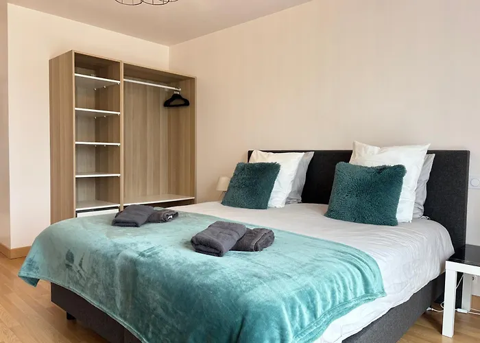 La Cle Des Champs Maison Plain Pied Lumineuse Bien Equipee, Sejour Spacieux, Belle Terrasse Amenagee, Garage, Grand Jardin Clos, Parking, Pres De Bayeux Et Omaha Beach, Chiens Bienvenus * Tour-en-Bessin