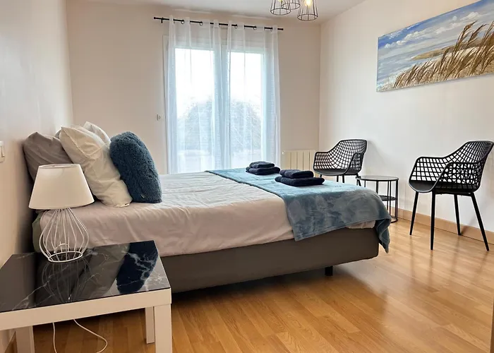 Holiday home La Cle Des Champs Maison Plain Pied Lumineuse Bien Equipee, Sejour Spacieux, Belle Terrasse Amenagee, Garage, Grand Jardin Clos, Parking, Pres De Bayeux Et Omaha Beach, Chiens Bienvenus