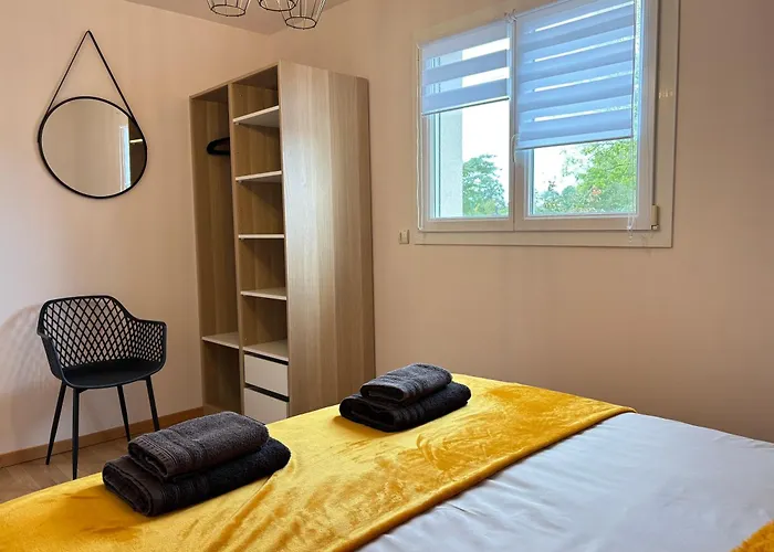 La Clé Des Champs Maison Plain Pied Spacieuse Lumineuse Bien équipée, 3 Spacieuse, Belle Terrasse Aménagée, Garage, Grand Jardin Clos, Parking, Près De Bayeux Et Omaha Beach, Chiens Bienvenus Tour-en-Bessin